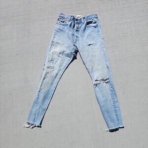 Gallery Dept Distressed Jean Womens Small Art On Display Courtesy Josue Thomas